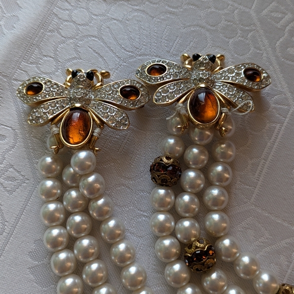 Unique Honey Bee Brooch Set W/ Two Gorgeous Amber Bees & Faux Pearls - Picture 2 of 5